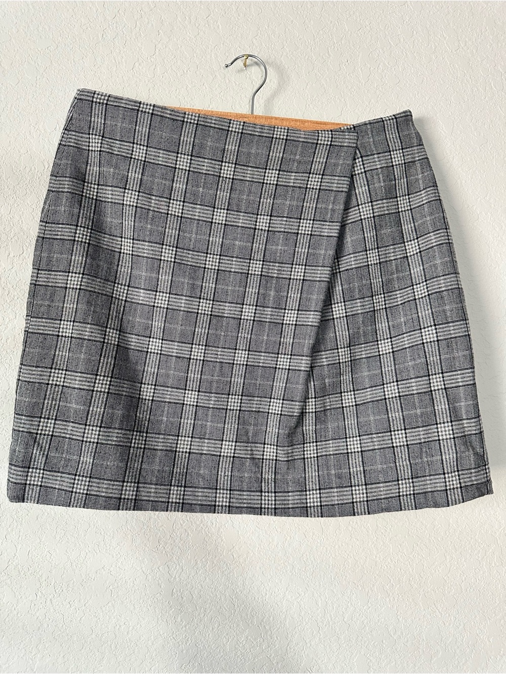 Banana Republic Classic Gray Plaid Mini Skirt